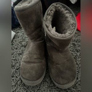 UGG short grey boots